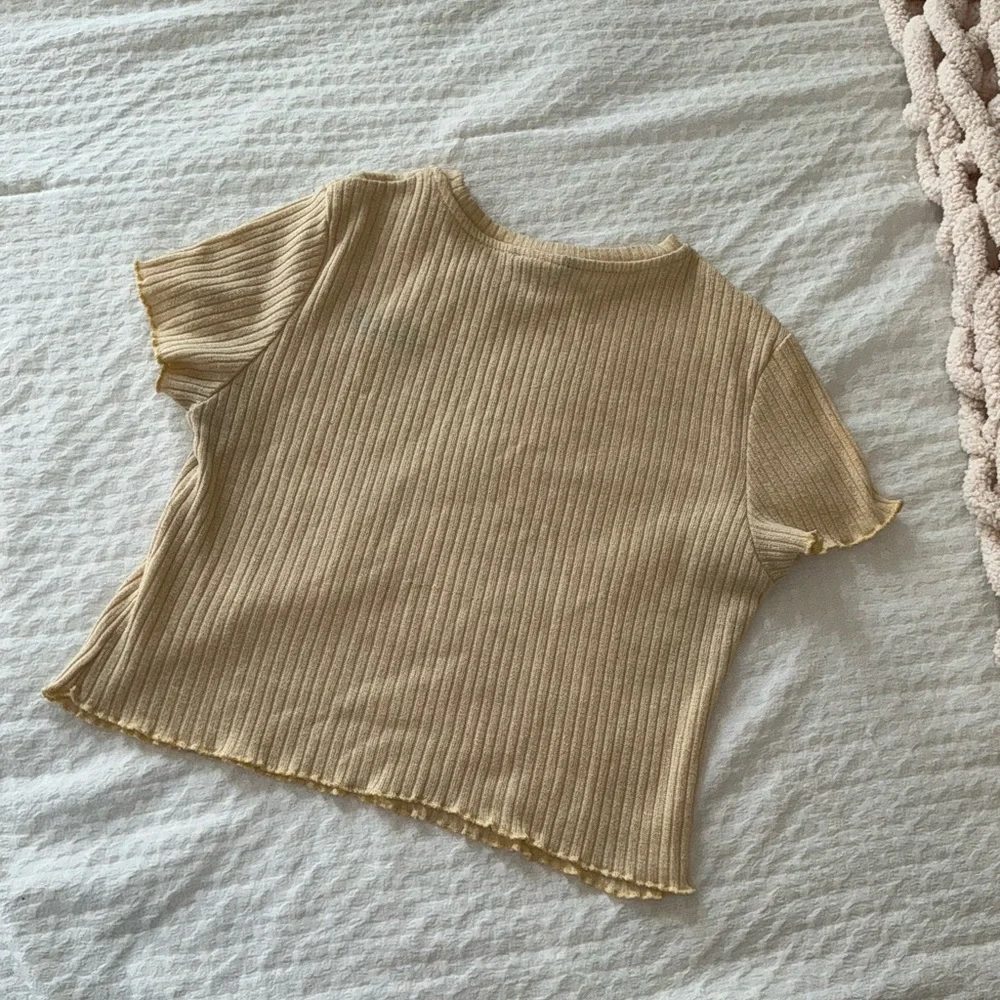 SHEIN Cream Ribbed Knit Top - Picture 4 of 4